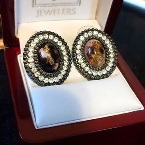 Cool oval crystal earrings pierced sparkle
